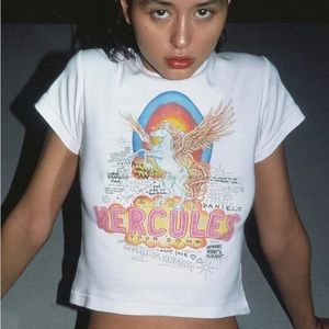 REALISATION PAR X ELTON JOHN
Hercules Baby Tee